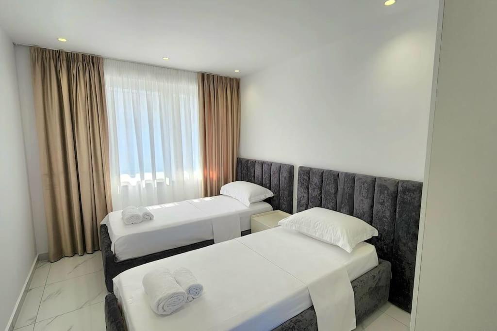 Tirana City Center Penthouse Oasis Bagian luar foto
