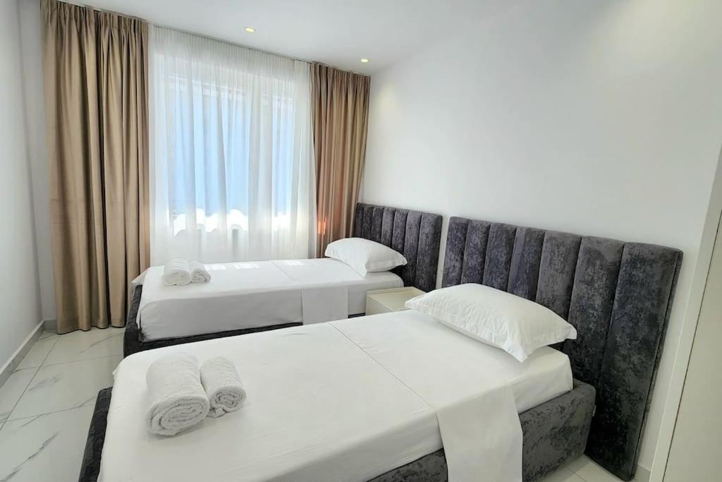 Tirana City Center Penthouse Oasis Bagian luar foto