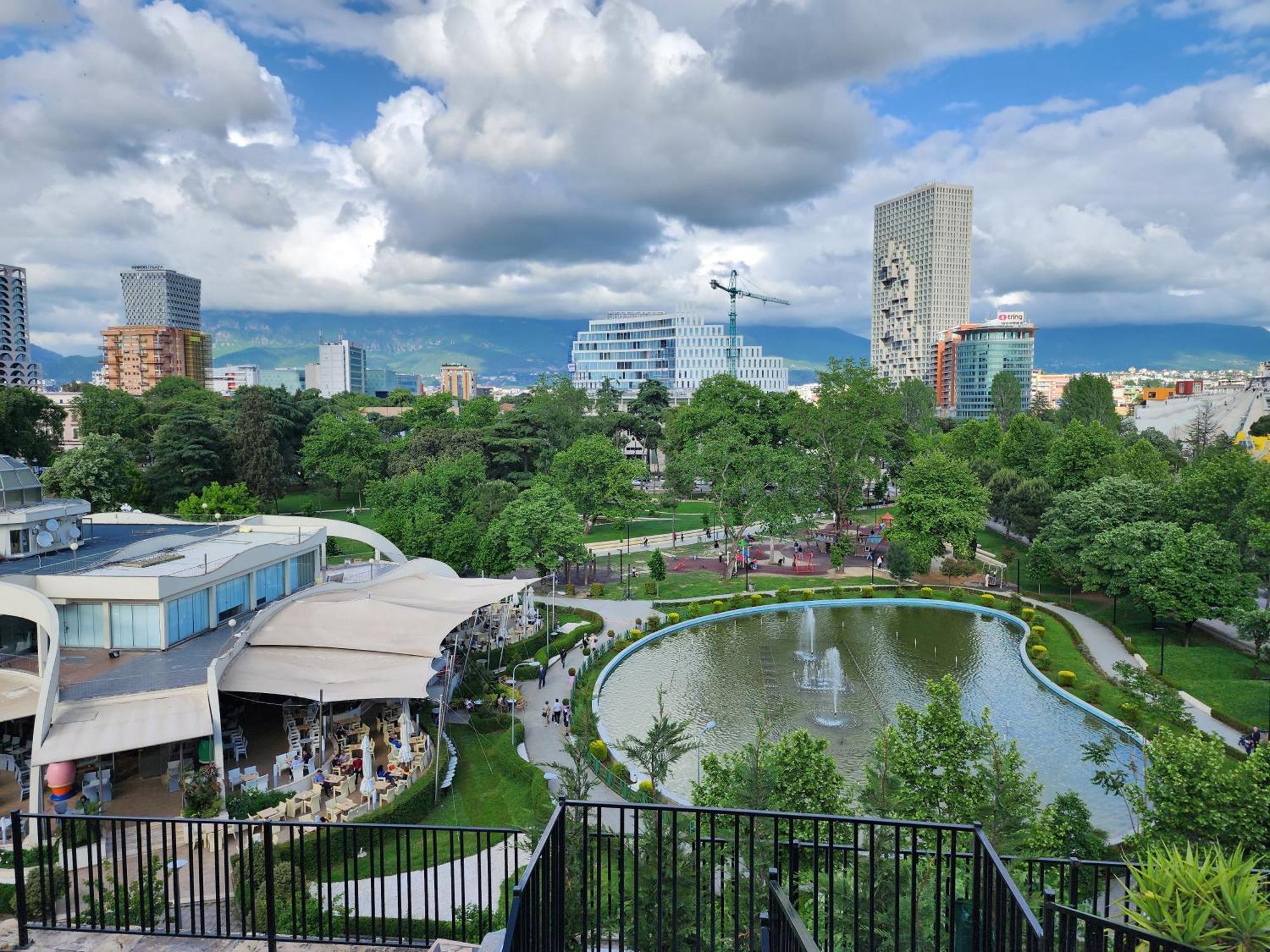 Tirana City Center Penthouse Oasis Bagian luar foto