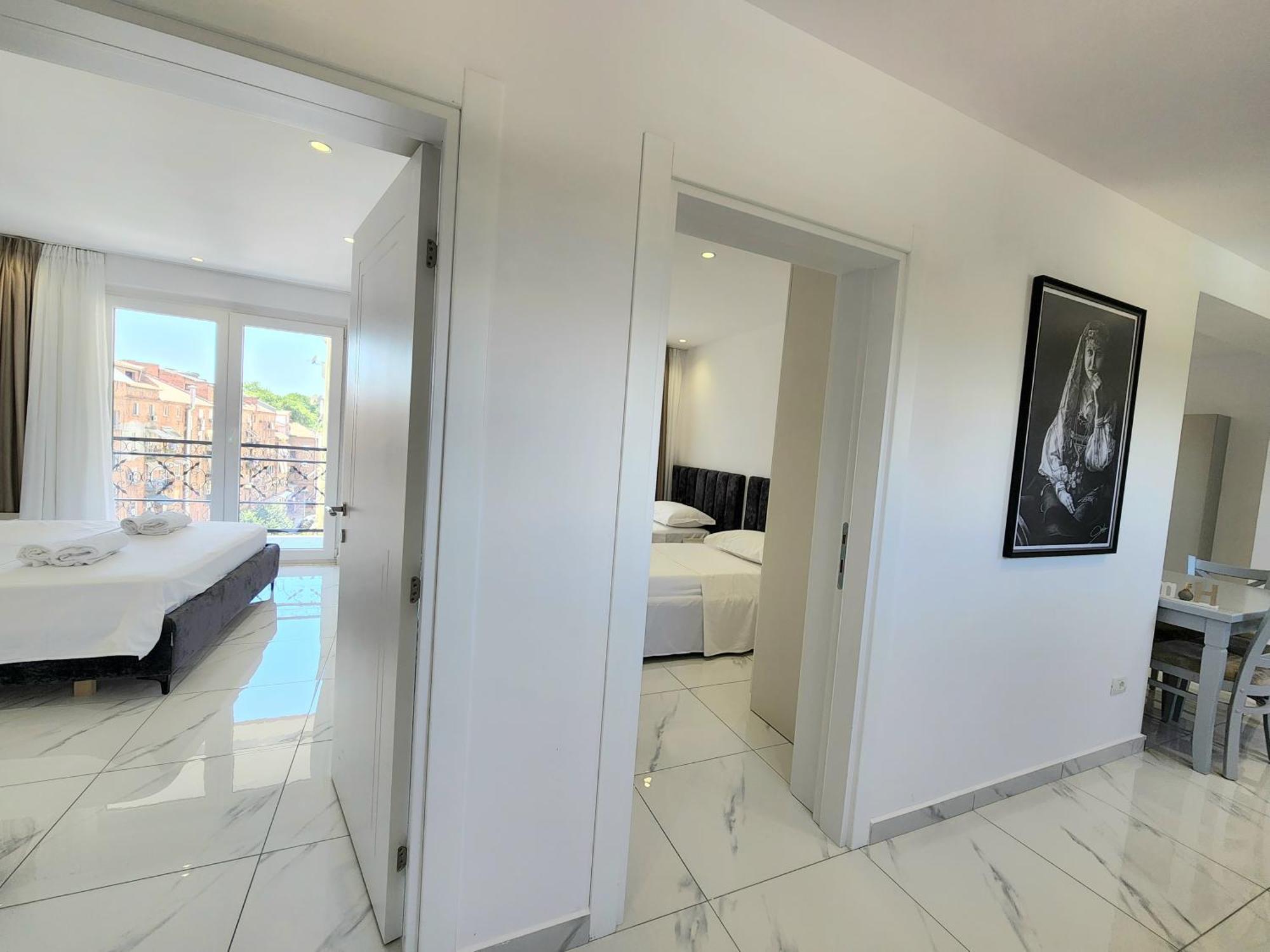 Tirana City Center Penthouse Oasis Bagian luar foto