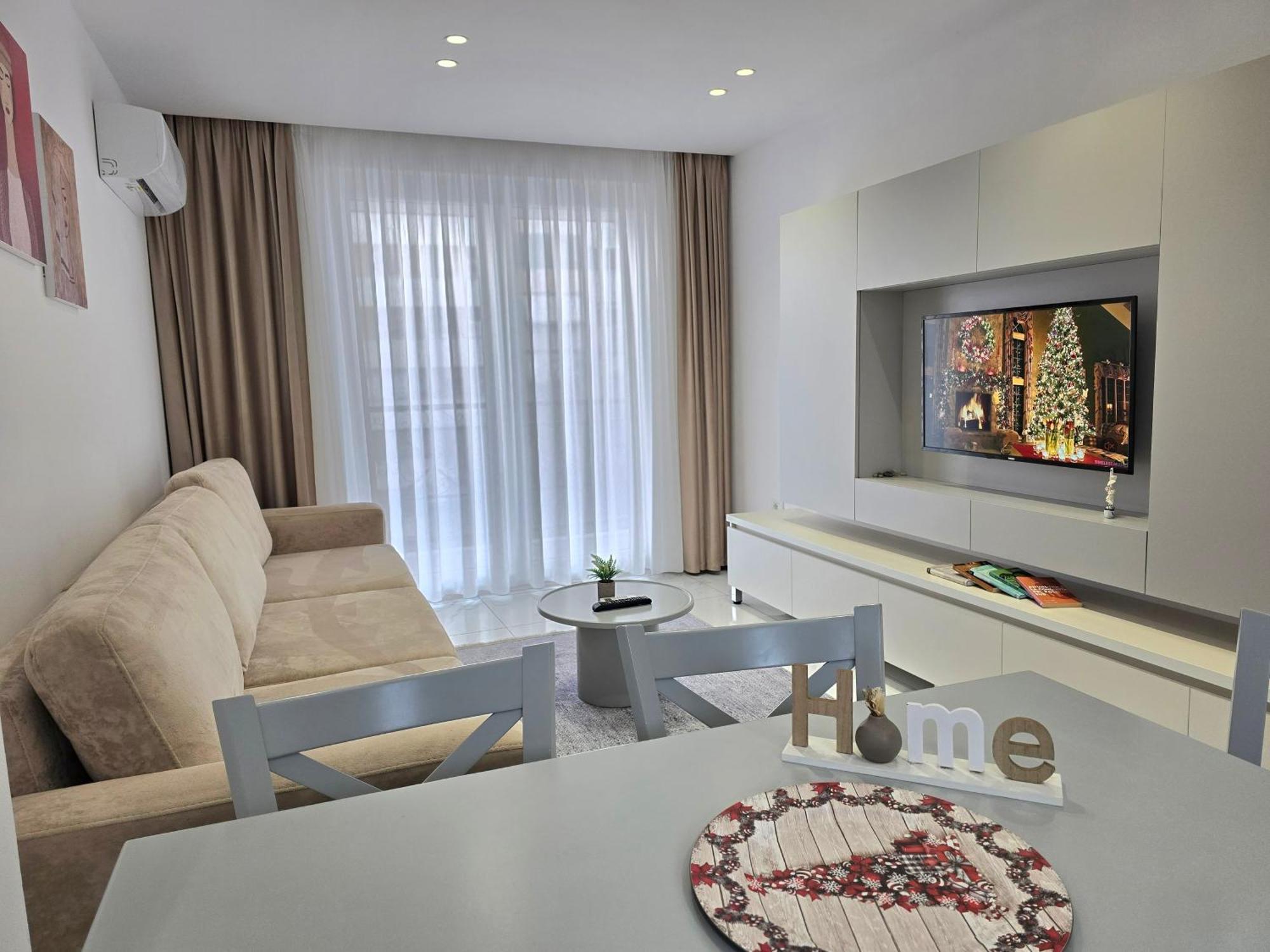 Tirana City Center Penthouse Oasis Bagian luar foto